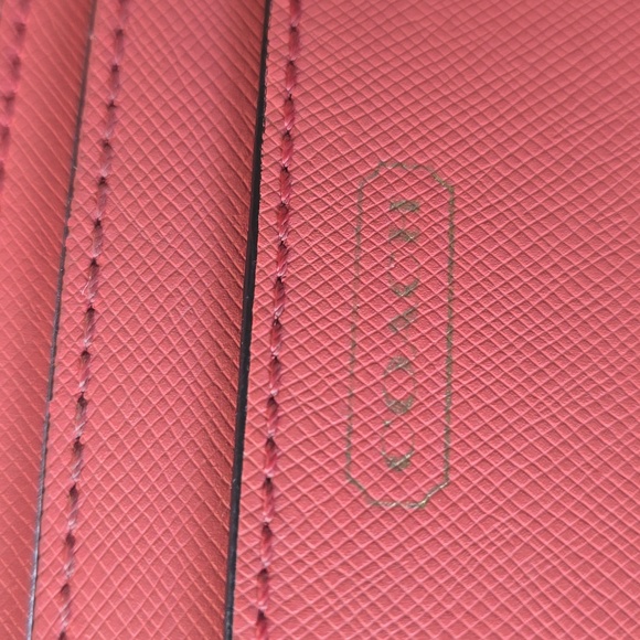 Coach Coral Color Card Holder  Euc - Picture 3 of 10